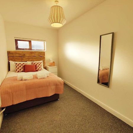 2 Ensuites, Garden, Smart Tv'S In All Rooms! 스완지 외부 사진
