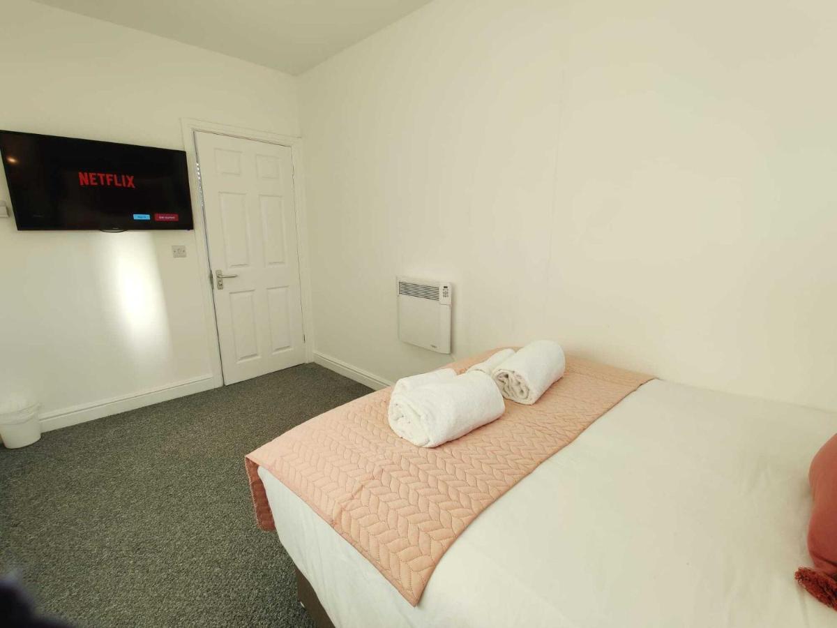 2 Ensuites, Garden, Smart Tv'S In All Rooms! 스완지 외부 사진